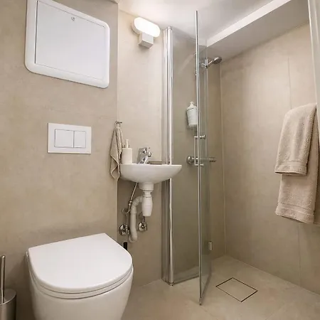 Cozy Near Bryggen Full Kitchen Elevator Holiday home *
